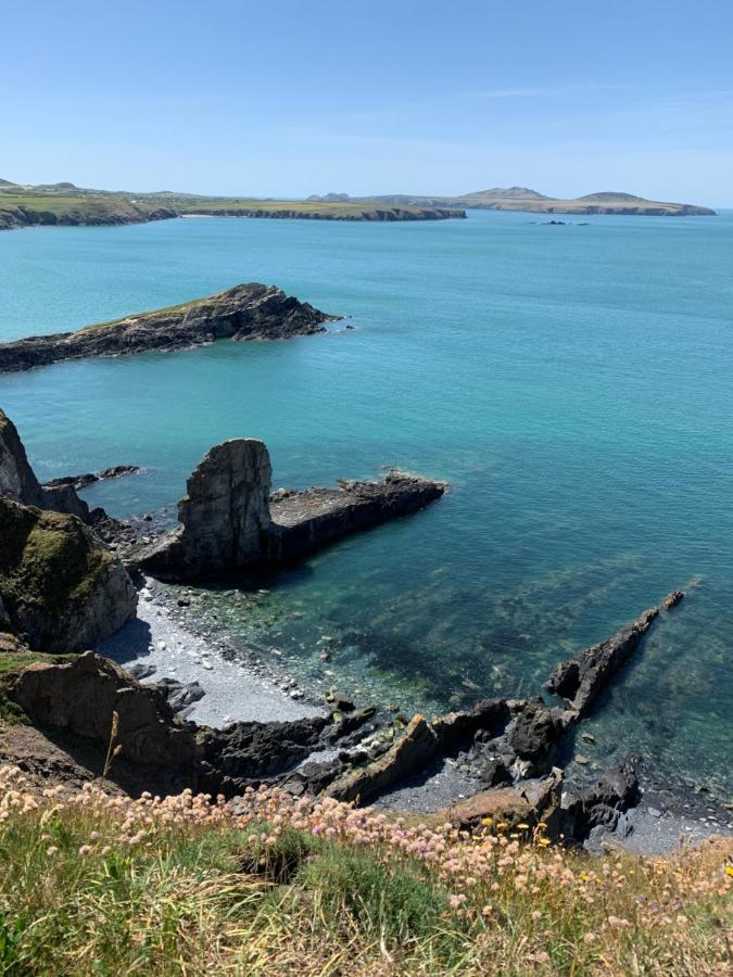 Craig-Y-Mor Suites With Sea Views Whitesands St Davids Exterior foto